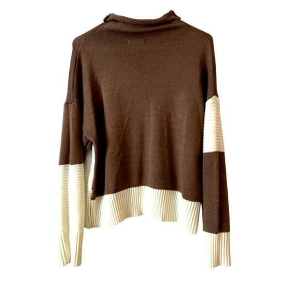 Turtle Neck - Picture 3 of 3